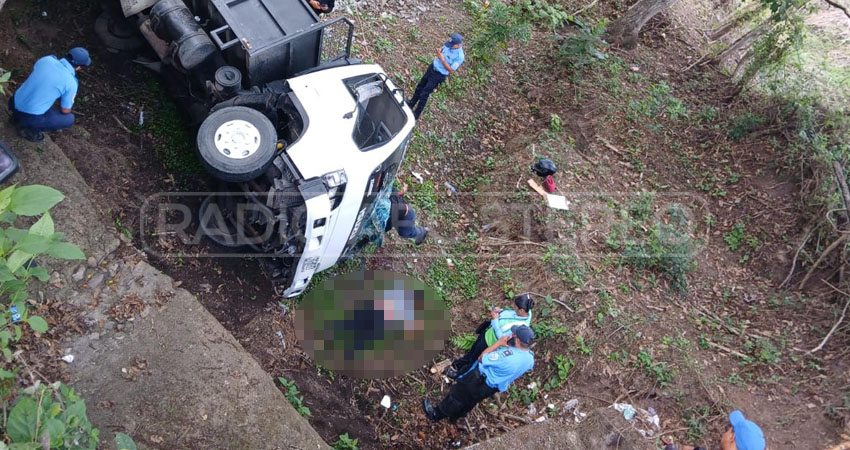 El accidente dejó dos fallecidos. Foto: Cortesía/Radio ABC Stereo El accidente dejó dos fallecidos. Foto: Cortesía/Radio ABC Stereo