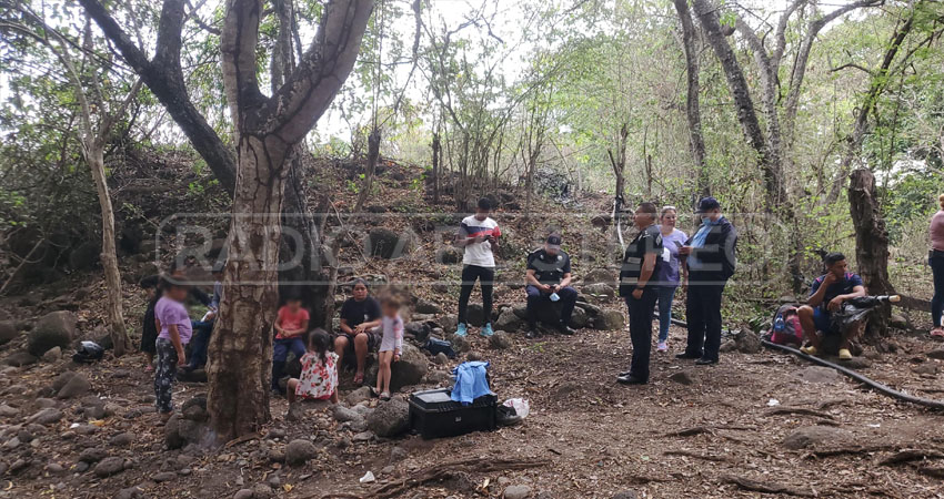 Encuentran cadáver en descomposición en Santa Rosa de el Tular, Estelí. Foto: José Enrique Ortega/Radio ABC Stereo Encuentran cadáver en descomposición en Santa Rosa de el Tular, Estelí. Foto: José Enrique Ortega/Radio ABC Stereo
