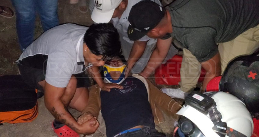 La víctima fue asistida por bomberos. Foto: José Enrique Ortega/Radio ABC Stereo La víctima fue asistida por bomberos. Foto: José Enrique Ortega/Radio ABC Stereo