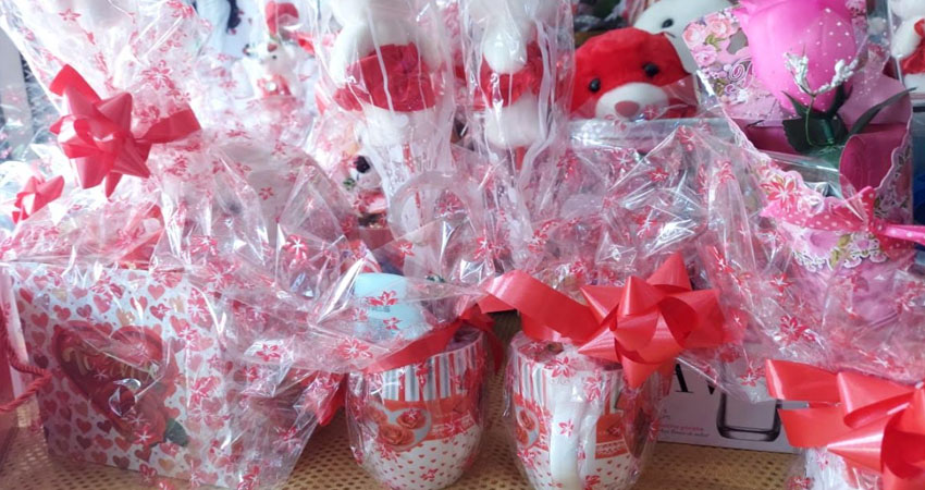 Comerciantes ofrecen gran variedad de productos. Foto: Cortesía/Canal 2 Comerciantes ofrecen gran variedad de productos. Foto: Cortesía/Canal 2