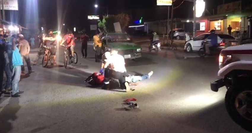 La víctima quedó tendida en la calle. Foto: Juan Fco. Dávila/Radio ANC Stereo La víctima quedó tendida en la calle. Foto: Juan Fco. Dávila/Radio ANC Stereo