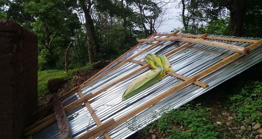 Techos despedidos. Foto: Cortesía/Jacdiel Rivera Cornejo Techos despedidos. Foto: Cortesía/Jacdiel Rivera Cornejo