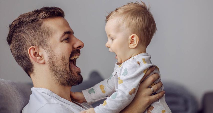 Los papás asisten con menos frecuencia que las mamás a las consultas médicas. Imagen de referencia Los papás asisten con menos frecuencia que las mamás a las consultas médicas. Imagen de referencia