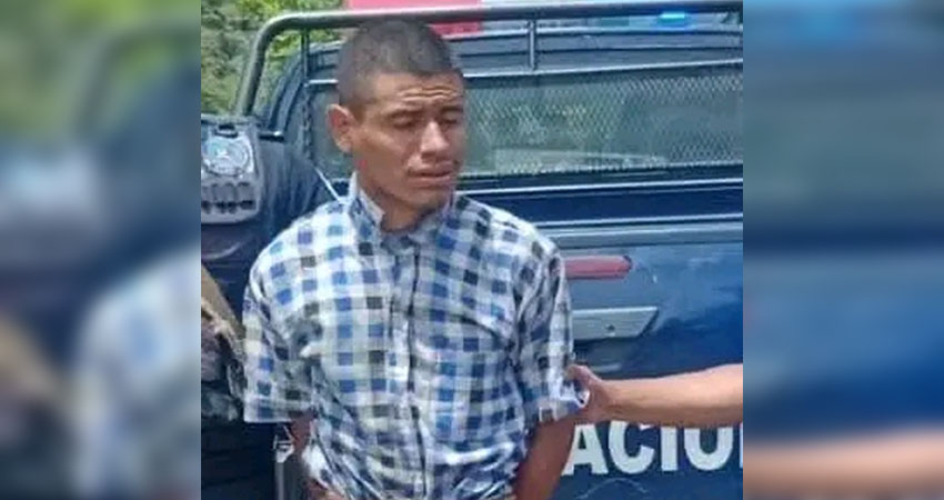 Detienen a un hombre con supuestos problemas mentales. Foto: Cortesía/Radio ABC Stereo Detienen a un hombre con supuestos problemas mentales. Foto: Cortesía/Radio ABC Stereo