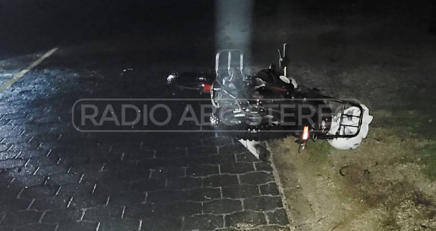 Dos peatones atropellados por una motocicleta. Foto: Cortesía/Radio ABC Stereo Dos peatones atropellados por una motocicleta. Foto: Cortesía/Radio ABC Stereo