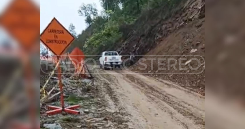Labores de reparación en Murra. Foto: Cortesía/Radio ABC Stereo Labores de reparación en Murra. Foto: Cortesía/Radio ABC Stereo