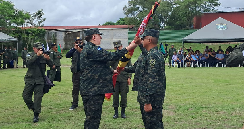 El teniente coronel Ruedas asumió su nuevo cargo. Foto: Famnuel Úbeda/Radio ABC Stereo