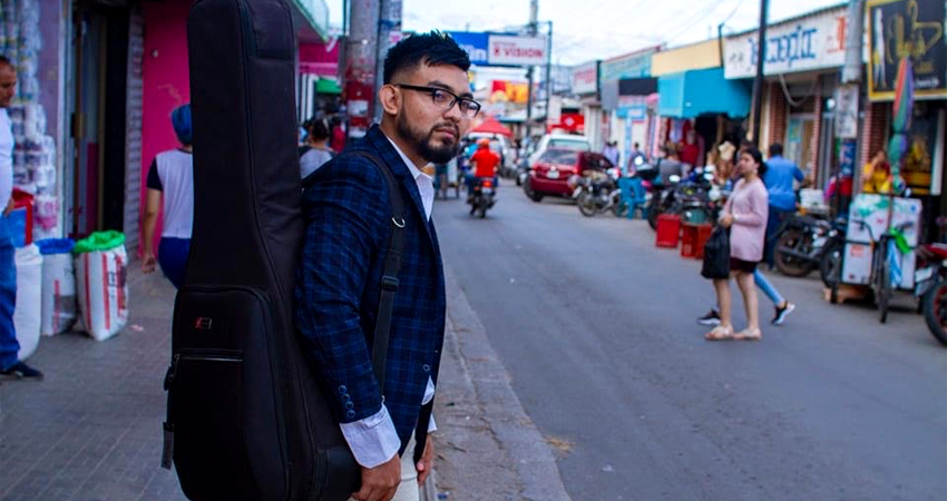 "Rey de Gloria" es el nuevo tema compuesto por Rubén Moreno. Foto: Cortesía