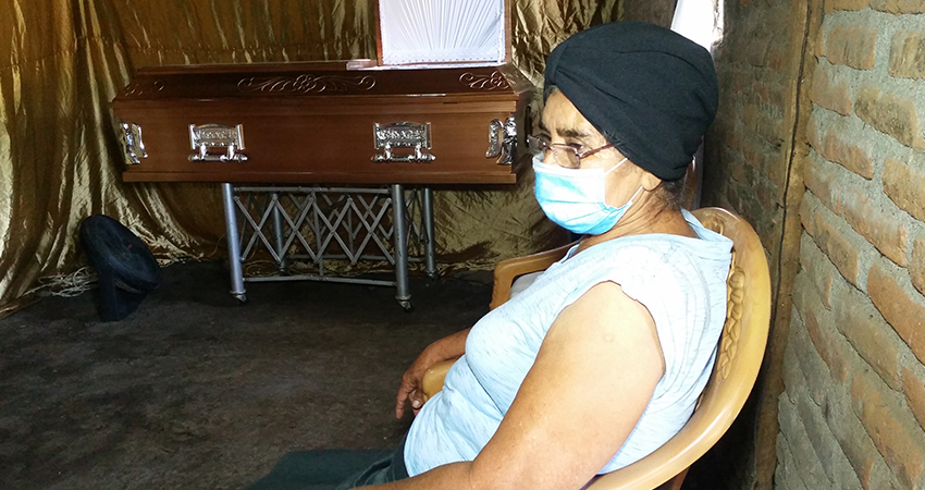 Doña Luisa Rizo Laguna espera justicia independiente de la ideología política del presunto autor. Foto: Juan Fco. Dávila/Radio ABC Stereo