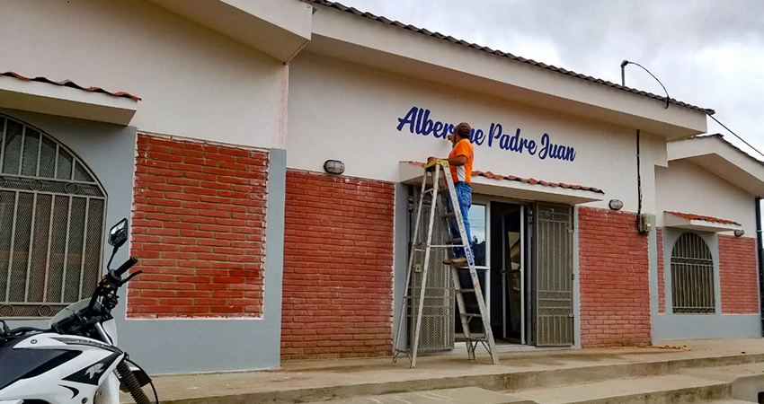 El albergue lleva por nombre Padre Juan, en honor al sacerdote que soñó con el proyecto. Foto: Roberto Mora/Radio ABC Stereo El albergue lleva por nombre Padre Juan, en honor al sacerdote que soñó con el proyecto. Foto: Roberto Mora/Radio ABC Stereo