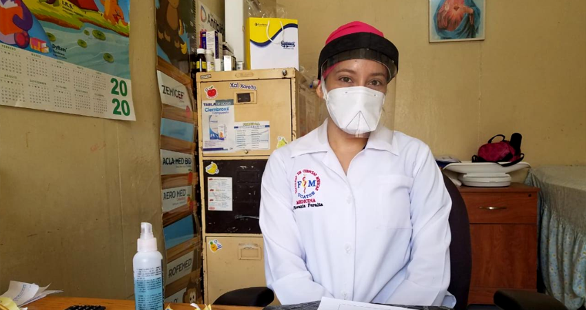 La doctora Flovania Peralta confirmó el aumento de número de pacientes al dispensario de Cáritas Estelí. Foto: Roberto Mora/Radio ABC Stereo La doctora Flovania Peralta confirmó el aumento de número de pacientes al dispensario de Cáritas Estelí. Foto: Roberto Mora/Radio ABC Stereo
