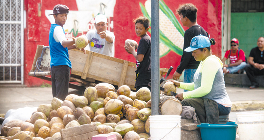 Empleo informal. Foto de referencia: La Prensa Empleo informal. Foto de referencia: La Prensa