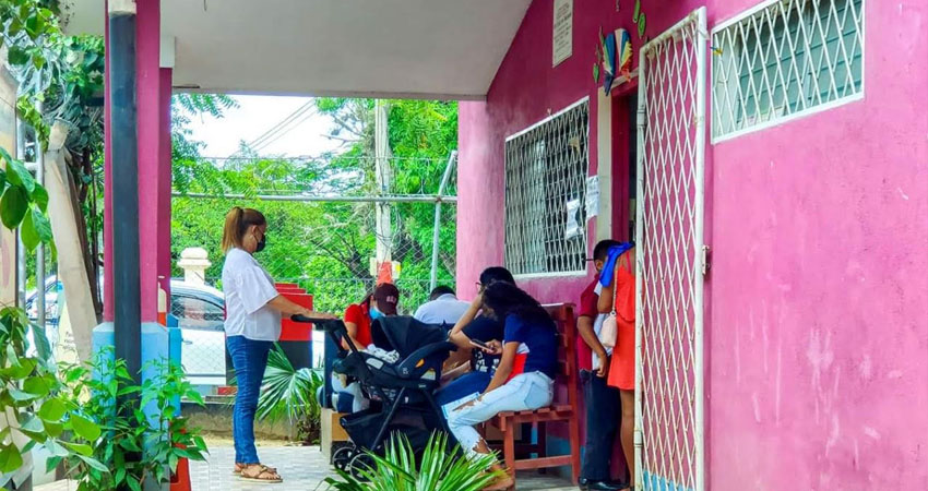 La vacunación contra Covid-19 sigue disponible. Foto: José Enrique Ortega/Radio ABC Stereo