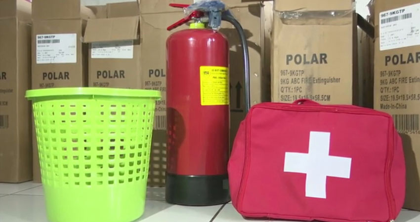 Entregan extintores y kits de primeros auxilios a transportistas. Foto: Cortesía/Radio ABC Stereo Entregan extintores y kits de primeros auxilios a transportistas. Foto: Cortesía/Radio ABC Stereo