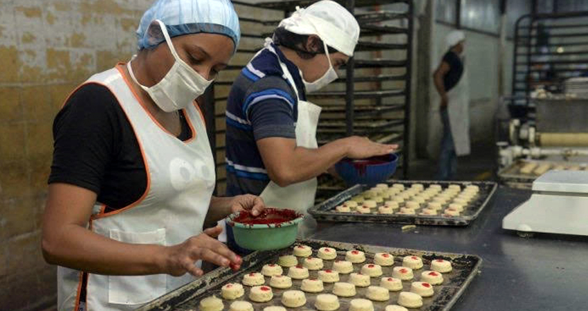 El pan popular se mantendrá en dos córdobas por unidad. Foto: LP El pan popular se mantendrá en dos córdobas por unidad. Foto: LP
