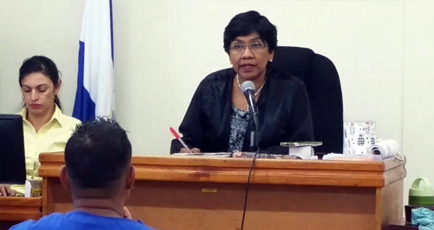 Doctora Elizabeth Corea. Foto: Juan Fco. Dávila/Radio ABC Ste Doctora Elizabeth Corea. Foto: Juan Fco. Dávila/Radio ABC Ste