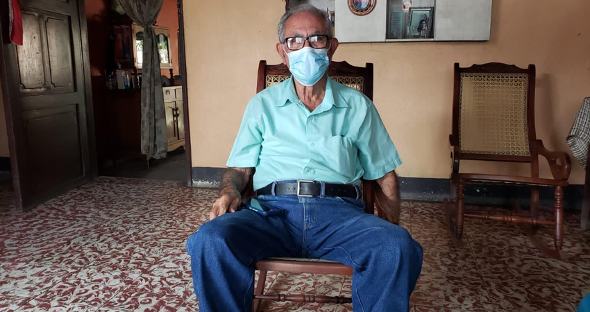 Don Max Enrique González aconseja a la población estar alerta. Foto: José Enrique Ortega/Radio ABC Stereo Don Max Enrique González aconseja a la población estar alerta. Foto: José Enrique Ortega/Radio ABC Stereo