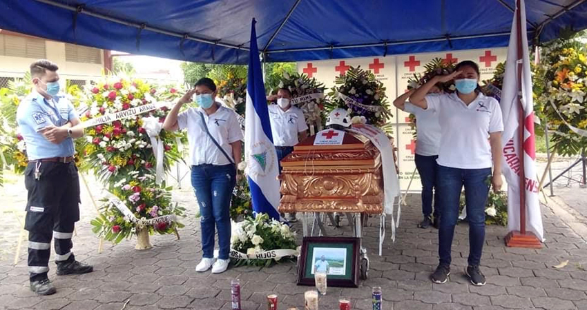 En la Cruz Roja realizaron un homenaje póstumo. Foto: Juan Fco. Dávila/Radio ABC Stereo