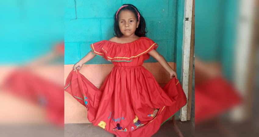 La pequeña tuvo que someterse a la extirpación de su ojo afectado. Foto: Denis García/Radio ABC Stereo La pequeña tuvo que someterse a la extirpación de su ojo afectado. Foto: Denis García/Radio ABC Stereo