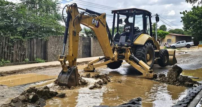 Comienzan reparación de carretera. Foto: Cortesía/Radio ABC Stereo Comienzan reparación de carretera. Foto: Cortesía/Radio ABC Stereo