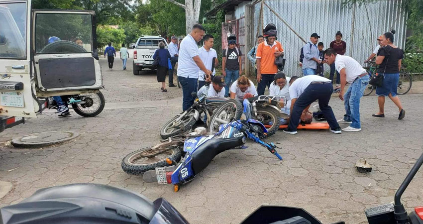 Colisión entre motociclistas en Somoto. Foto: Cortesía/Radio ABC Stereo Colisión entre motociclistas en Somoto. Foto: Cortesía/Radio ABC Stereo