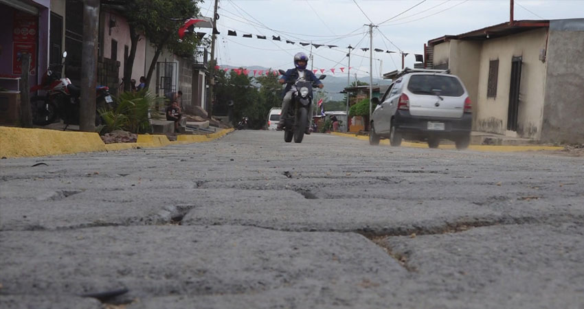 Adoquinan barrio La Chiriza, Estelí. Cortesía/Radio ABC Stereo Adoquinan barrio La Chiriza, Estelí. Cortesía/Radio ABC Stereo