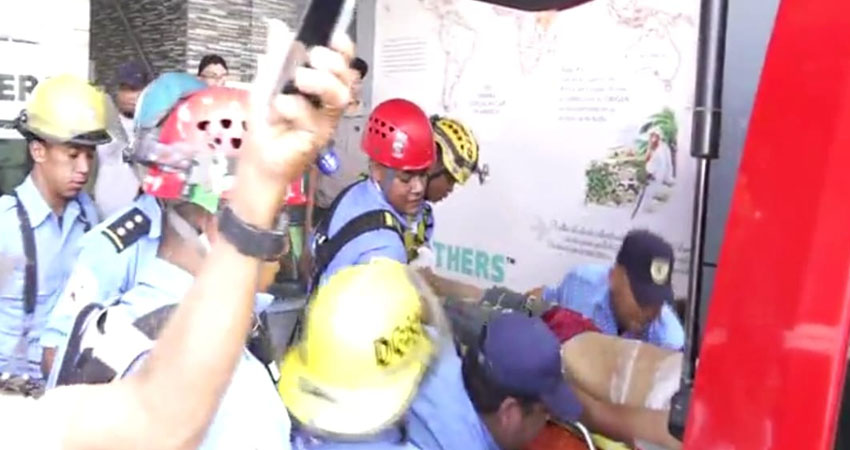 Adolescente recibe potente descarga eléctrica. Foto: José Enrique Ortega /Radio ABC Stereo