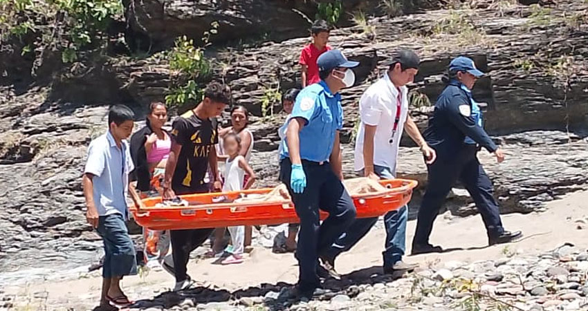 Un poblador rescató el cuerpo. Foto: Cortesía/Radio ABC Stereo Un poblador rescató el cuerpo. Foto: Cortesía/Radio ABC Stereo