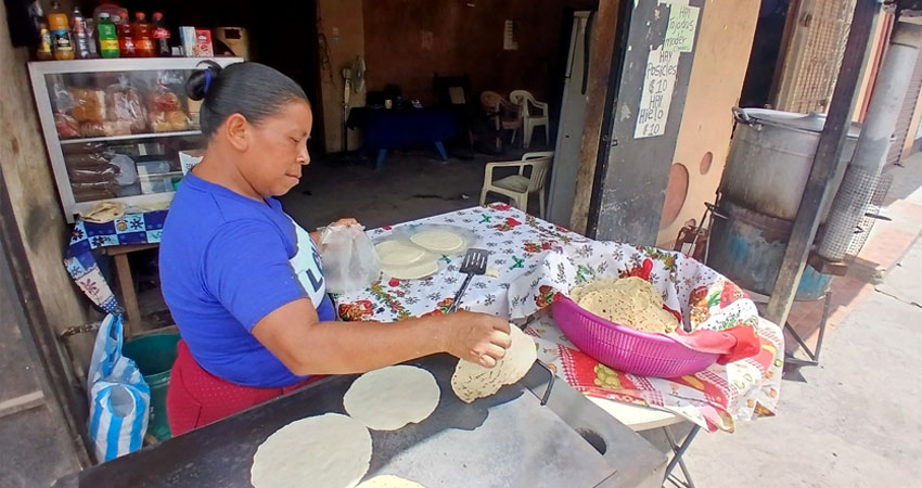 La tortilla forma parte de la dieta diaria de gran parte de la población nicaragüense. Foto: Byron Altamirano/Radio ABC Stereo La tortilla forma parte de la dieta diaria de gran parte de la población nicaragüense. Foto: Byron Altamirano/Radio ABC Stereo