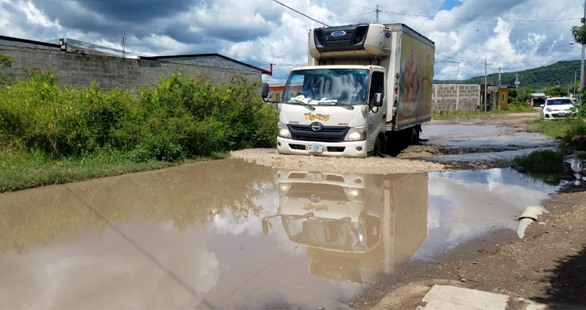 Los accidentes son frecuentes en la zona, según expusieron los pobladores. Foto: Roberto Mora/Radio ABC Stereo Los accidentes son frecuentes en la zona, según expusieron los pobladores. Foto: Roberto Mora/Radio ABC Stereo