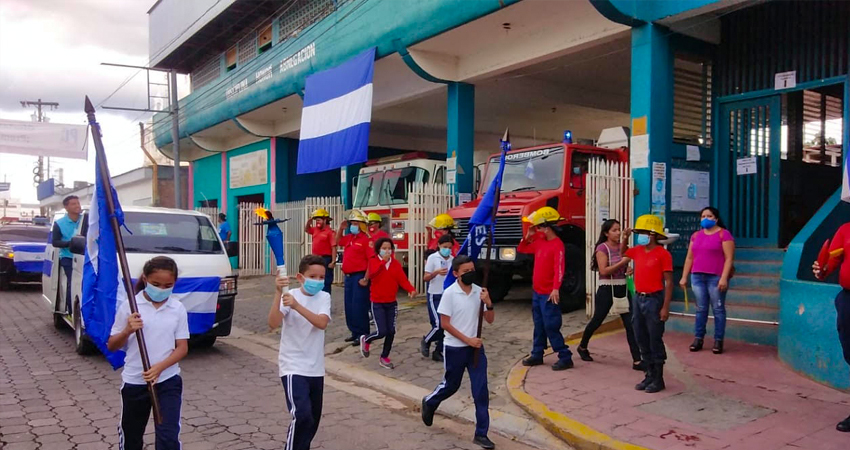 La sirena sonó como muestra de recibimiento al símbolo de la Independencia de Centroamérica. Foto: Juan Fco. Dávila/Radio ABC Stereo