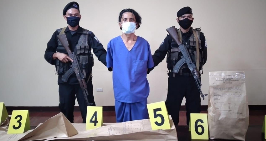 El señalado fue detenido y presentado por la policía. Foto: Cortesía El señalado fue detenido y presentado por la policía. Foto: Cortesía