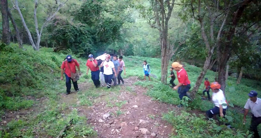 La tragedia ocurrió ayer en la tarde en la poza de La Naranjita. Foto: Juan Fco. Dávila/Radio ABC Stereo La tragedia ocurrió ayer en la tarde en la poza de La Naranjita. Foto: Juan Fco. Dávila/Radio ABC Stereo