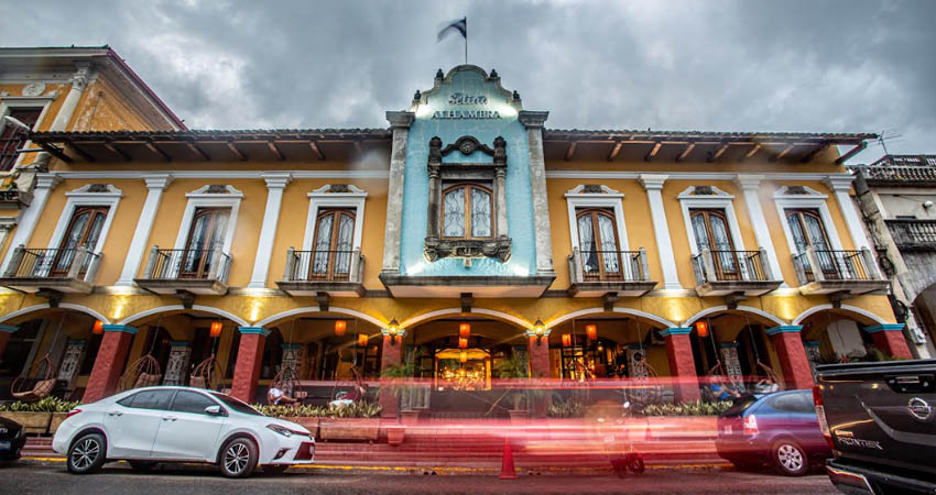 Selina celebra 8 años de innovación hotelera con más de 100 mini festivales y otros eventos en su cartera