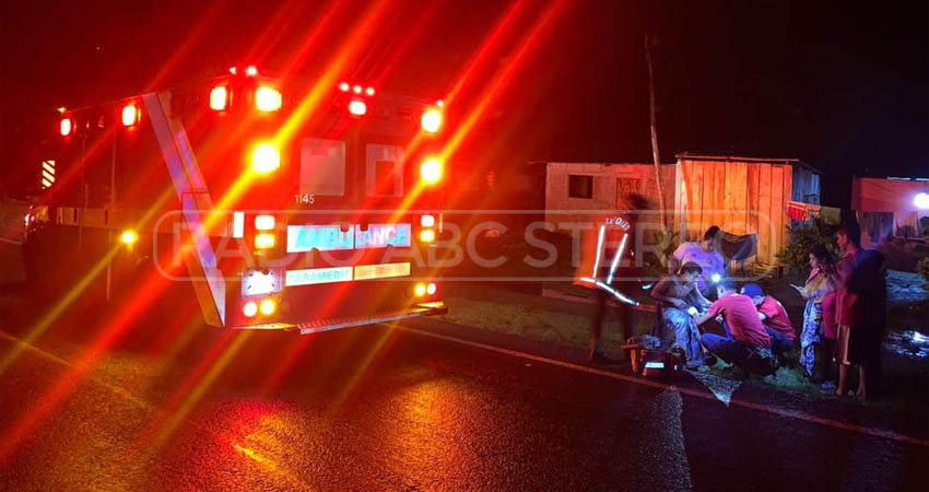 Bomberos brindaron atención prehospitalaria a Genaro Solórzano. Foto: Cortesía/Radio ABC Stereo