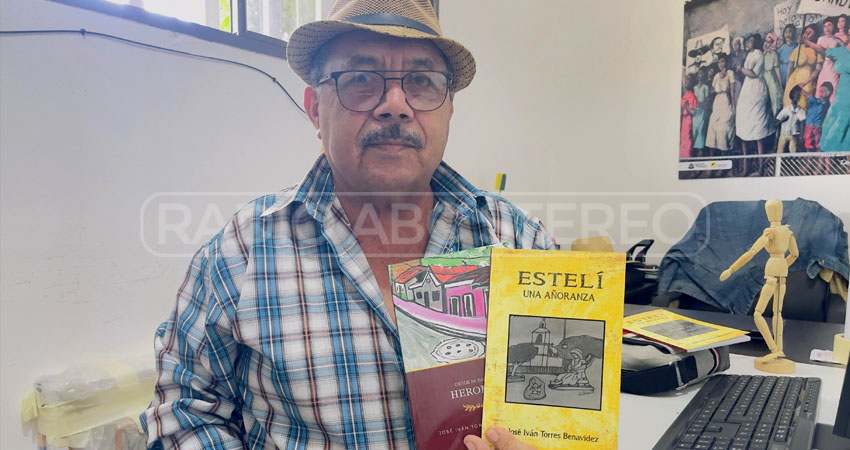 Esteliano presenta su segundo libro publicado. Foto: Dayana González/Radio ABC Stereo Esteliano presenta su segundo libro publicado. Foto: Dayana González/Radio ABC Stereo