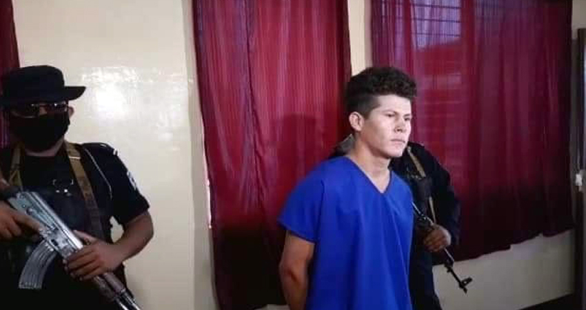 El detenido es sobrino de la viuda de la víctima. Foto: Juan Fco. Dávila/Radio ABC Stereo El detenido es sobrino de la viuda de la víctima. Foto: Juan Fco. Dávila/Radio ABC Stereo