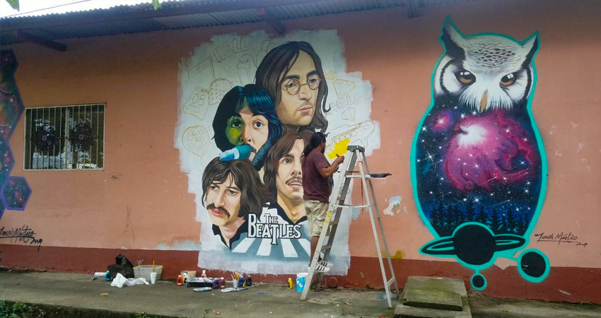 Mural en homenaje a The Beatles realizada por Oscar Blandón, Torch Místico. Foto: Roberto Mora/Radio ABC Stereo Mural en homenaje a The Beatles realizada por Oscar Blandón, Torch Místico. Foto: Roberto Mora/Radio ABC Stereo