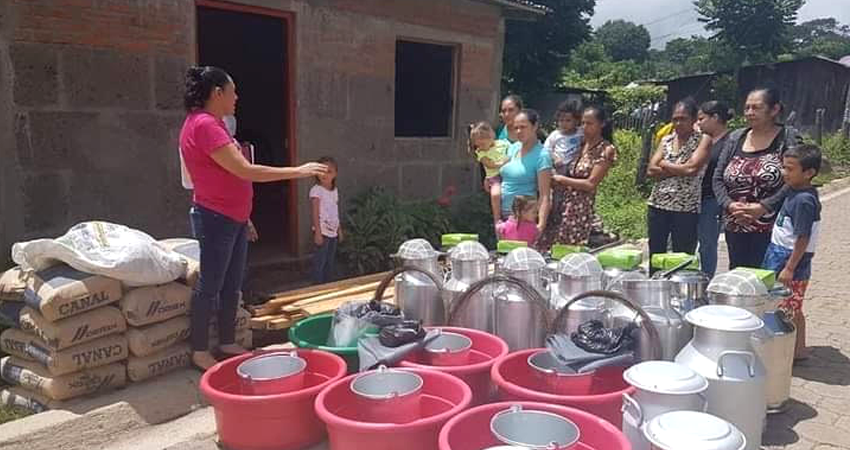 A beneficio de mujeres rurales. Foto: Juan Fco. Dávila/Radio ABC Stereo A beneficio de mujeres rurales. Foto: Juan Fco. Dávila/Radio ABC Stereo