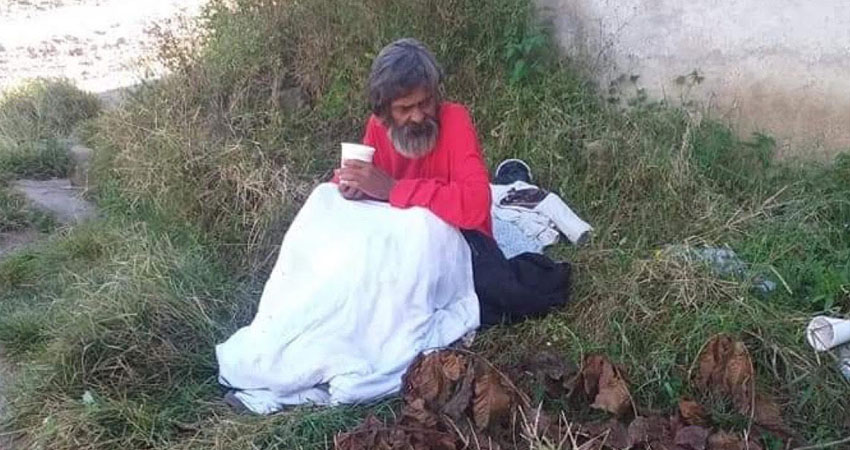 El señor se mantiene en una de las calles del barrio Panorama de Jinotega. Foto: Cortesía/Radio ABC Stereo El señor se mantiene en una de las calles del barrio Panorama de Jinotega. Foto: Cortesía/Radio ABC Stereo