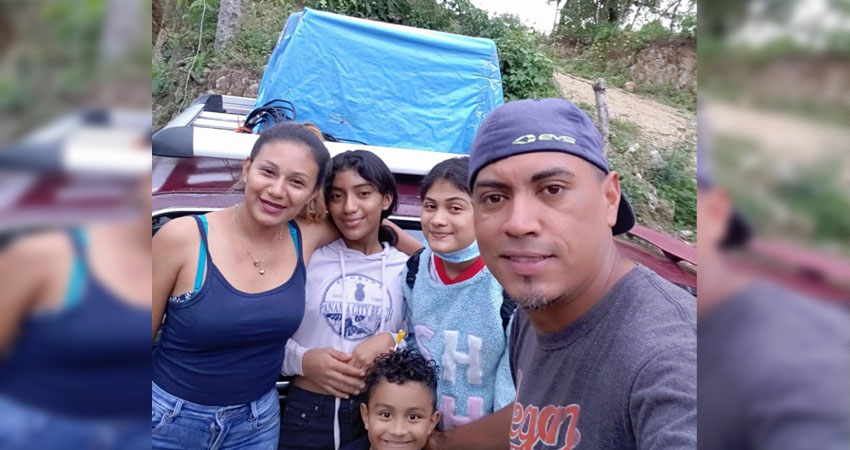 Alvaro Sánchez junto a su familia. Foto: Cortesía Alvaro Sánchez junto a su familia. Foto: Cortesía