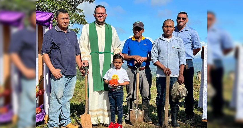 En el lugar ya fue colocada la primera piedra como símbolo del inicio de la obra. Foto: Cortesía/Radio ABC Stereo