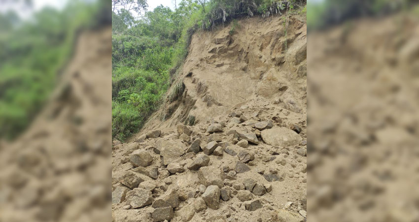 En varios puntos hubo deslaves que afectan los caminos. Foto: Cortesía En varios puntos hubo deslaves que afectan los caminos. Foto: Cortesía