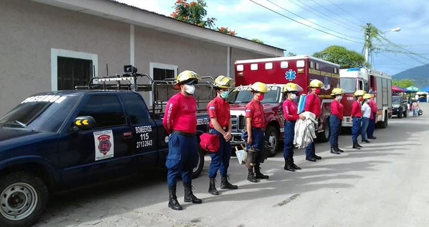 Los bomberos se han coordinado con las instituciones pertinentes ante los efectos que puede causar Eta. Foto: Cortesía Los bomberos se han coordinado con las instituciones pertinentes ante los efectos que puede causar Eta. Foto: Cortesía