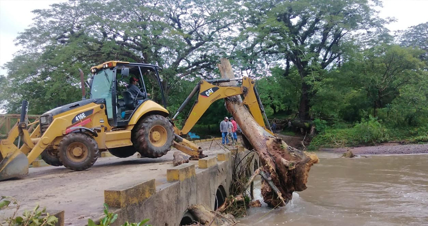 Jornada de limpieza por la alcaldía de Estelí. Foto: Juan Fco. Dávila/Radio ABC Stereo Jornada de limpieza por la alcaldía de Estelí. Foto: Juan Fco. Dávila/Radio ABC Stereo