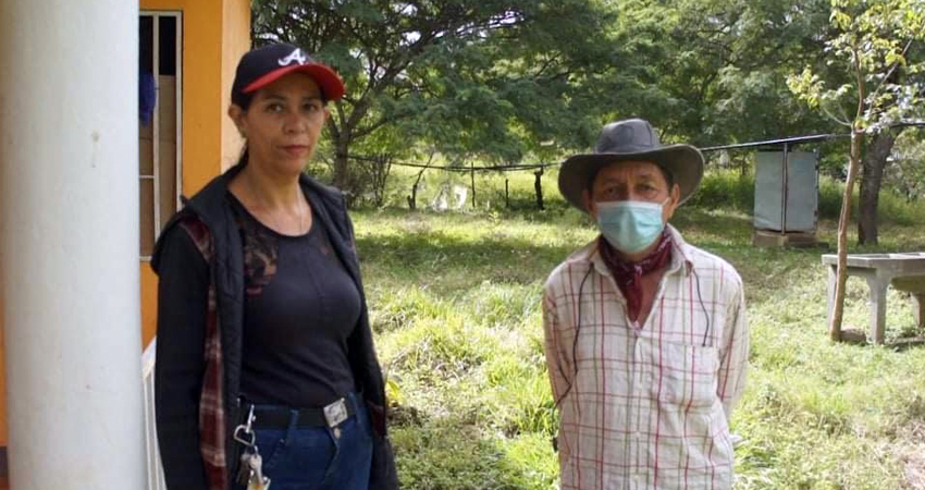 Flora Castillo y Fausto Montenegro demandan la libertad de su hijo. Foto: Juan Fco. Dávila/Radio ABC Stereo Flora Castillo y Fausto Montenegro demandan la libertad de su hijo. Foto: Juan Fco. Dávila/Radio ABC Stereo