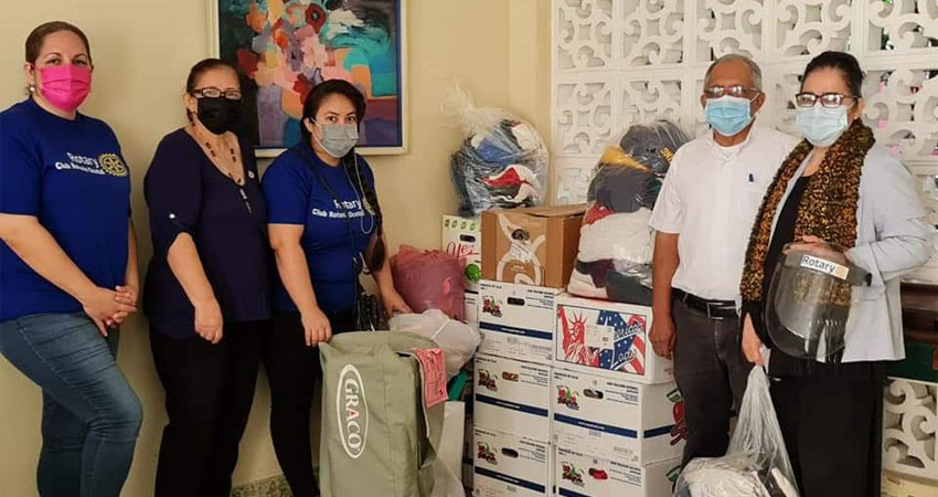 La donación fue entregada a la Parroquia Santa Mónica. Foto: Cortesía/Radio ABC Stereo La donación fue entregada a la Parroquia Santa Mónica. Foto: Cortesía/Radio ABC Stereo