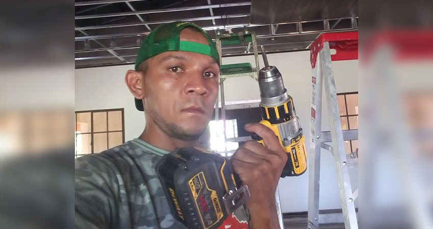 La víctima instalaba un techo cuando accidentalmente tocó un cable de alta tensión. Foto: Cortesía/Radio ABC Stereo