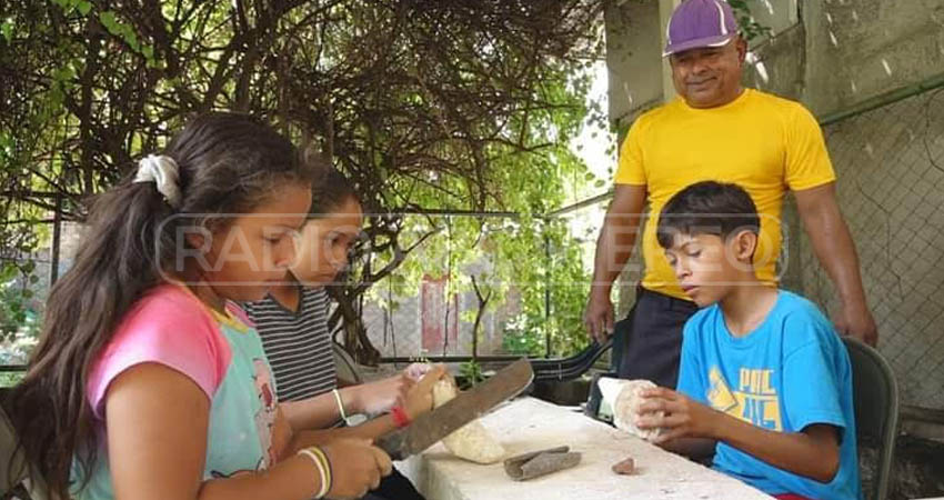Estudiantes de la Escuela de Arte Futuros Artesanos. Foto: Cortesía/Radio ABC Stereo Estudiantes de la Escuela de Arte Futuros Artesanos. Foto: Cortesía/Radio ABC Stereo