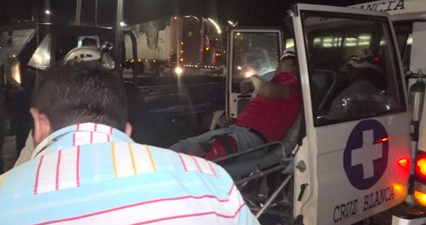 Los lesionados fueron atendidos en el hospital San Juan de Dios. Foto: Cortesía/Radio ABC Stereo Los lesionados fueron atendidos en el hospital San Juan de Dios. Foto: Cortesía/Radio ABC Stereo